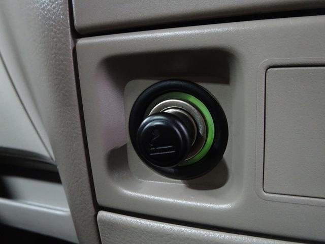 ノア Ｘ　スペシャルエディション　トヨタ認定中古車　一年間保証付　ワンセグ　ＤＶＤナビ　ＥＴＣ　キーレスエントリー　オートエアコン　シガーライター　電動格納ミラー　両側電動スライドドア　ＨＩＤヘッドライト　スペアタイヤ　ＡＢＳ（32枚目）