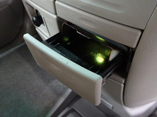 ノア Ｘ　スペシャルエディション　トヨタ認定中古車　一年間保証付　ワンセグ　ＤＶＤナビ　ＥＴＣ　キーレスエントリー　オートエアコン　シガーライター　電動格納ミラー　両側電動スライドドア　ＨＩＤヘッドライト　スペアタイヤ　ＡＢＳ（33枚目）