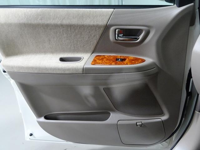 ノア Ｘ　スペシャルエディション　トヨタ認定中古車　一年間保証付　ワンセグ　ＤＶＤナビ　ＥＴＣ　キーレスエントリー　オートエアコン　シガーライター　電動格納ミラー　両側電動スライドドア　ＨＩＤヘッドライト　スペアタイヤ　ＡＢＳ（35枚目）