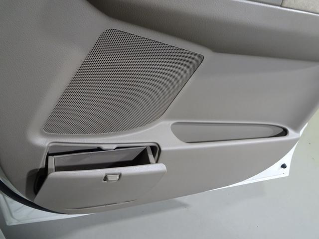 ノア Ｘ　スペシャルエディション　トヨタ認定中古車　一年間保証付　ワンセグ　ＤＶＤナビ　ＥＴＣ　キーレスエントリー　オートエアコン　シガーライター　電動格納ミラー　両側電動スライドドア　ＨＩＤヘッドライト　スペアタイヤ　ＡＢＳ（42枚目）