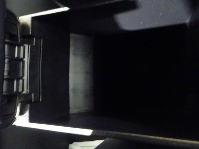 カローラアクシオ ハイブリッドG ダブルバイビー フルセグ メモリーナビ DVD再生 バックカメラ 衝突被害軽減システム ETC ドラレコ LEDヘッドランプ ワンオーナー 記録簿(33枚目)