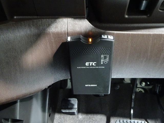 パッソ １．０Ｘ　Ｌパッケージ・キリリ　ワンセグ　メモリーナビ　ミュージックプレイヤー接続可　ＥＴＣ　ＨＩＤヘッドライト　ワンオーナー　記録簿　アイドリングストップ（9枚目）