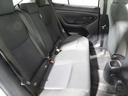 後部座席も足元スペースはしっかり確保されて、ゆとりの広さ。