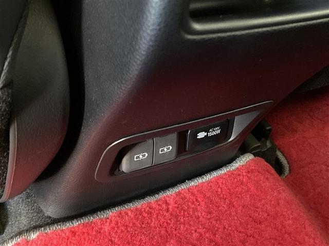 カローラツーリング ハイブリッド　ダブルバイビー　４ＷＤ　フルセグ　メモリーナビ　ミュージックプレイヤー接続可　バックカメラ　衝突被害軽減システム　ＥＴＣ　ドラレコ　ＬＥＤヘッドランプ　ワンオーナー　フルエアロ　記録簿（24枚目）