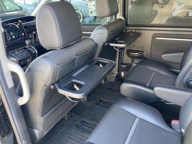 ステップワゴンスパーダ スパーダ・クールスピリット ホンダセンシング ミュージックプレイヤー接続可 バックカメラ 衝突被害軽減システム ETC 両側電動スライド LEDヘッドランプ 乗車定員7人 3列シート ワンオーナー 記録簿 アイドリングストップ(15枚目)