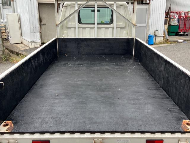 ボンゴトラック ＤＸ　シングルワイドロー　ロング　積載量１１５０ｋｇ　２ＷＤ　オートマ車　荷台板張り　エアコン　パワステ　パワーウィンドウ　ラジオ　Ｗエアバッグ（20枚目）