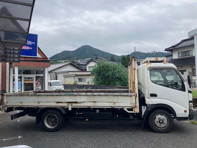 デュトロ 　平ボディ　積載量２０００ｋｇ　５速ＭＴ　ドライブレコーダー　エアコン　パワステ　パワーウィンドウ（14枚目）