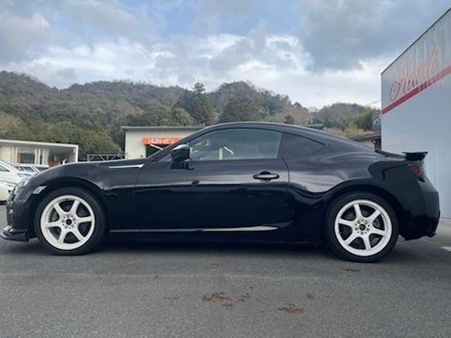 BRZ S AW17インチ シートヒーター ローダウン MT6速 スマートキー フルセグTV BT CD/DVD再生(5枚目)