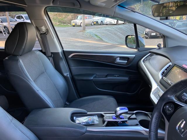 ジェイド ハイブリッドX フリップダウンモニター 3列シート チップアップシート ハーフレザーシート 前後ドライブレコーダー バックカメラ ルーフレール Bluetooth接続 スマートキー 電動格納ミラー(27枚目)