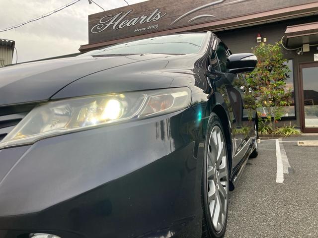 オデッセイ アブソルート　パドルシフト　クルーズコントロール　ハーフレザー　全方位カメラ　ＥＴＣ　ワンセグ　ＣＤ／ＤＶＤ再生　ＭＴモード　スマートキー　３列シート（10枚目）