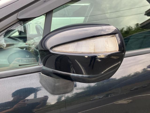 オデッセイ アブソルート　パドルシフト　クルーズコントロール　ハーフレザー　全方位カメラ　ＥＴＣ　ワンセグ　ＣＤ／ＤＶＤ再生　ＭＴモード　スマートキー　３列シート（14枚目）