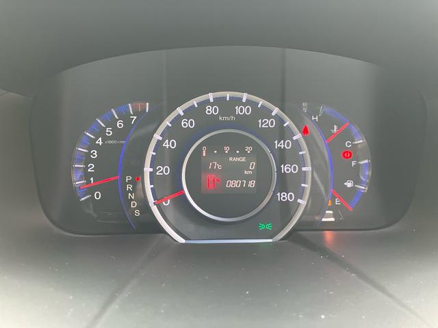 オデッセイ アブソルート　パドルシフト　クルーズコントロール　ハーフレザー　全方位カメラ　ＥＴＣ　ワンセグ　ＣＤ／ＤＶＤ再生　ＭＴモード　スマートキー　３列シート（21枚目）