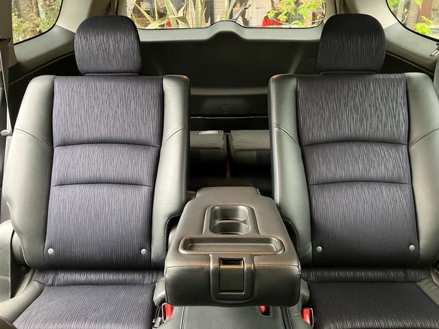 オデッセイ アブソルート　パドルシフト　クルーズコントロール　ハーフレザー　全方位カメラ　ＥＴＣ　ワンセグ　ＣＤ／ＤＶＤ再生　ＭＴモード　スマートキー　３列シート（44枚目）