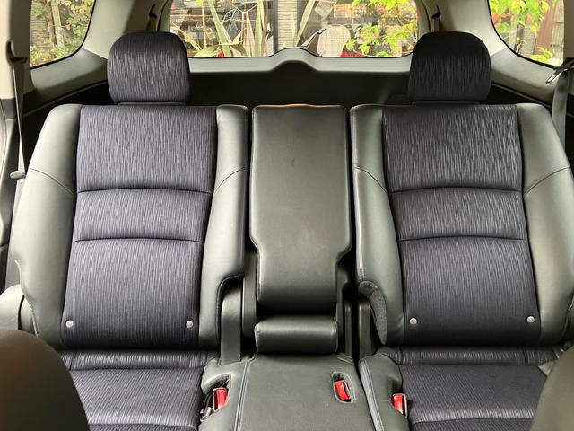 オデッセイ アブソルート　パドルシフト　クルーズコントロール　ハーフレザー　全方位カメラ　ＥＴＣ　ワンセグ　ＣＤ／ＤＶＤ再生　ＭＴモード　スマートキー　３列シート（45枚目）