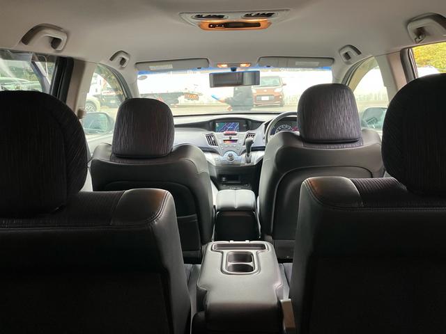 オデッセイ アブソルート　パドルシフト　クルーズコントロール　ハーフレザー　全方位カメラ　ＥＴＣ　ワンセグ　ＣＤ／ＤＶＤ再生　ＭＴモード　スマートキー　３列シート（48枚目）