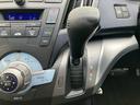 アブソルート　パドルシフト　クルーズコントロール　ハーフレザー　全方位カメラ　ＥＴＣ　ワンセグ　ＣＤ／ＤＶＤ再生　ＭＴモード　スマートキー　３列シート（26枚目）