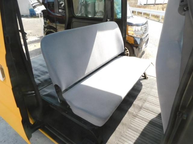 サンバーバン トランスポーター　グレードアップパッケージ　オールペイント・社外ホイール・オートマ（15枚目）