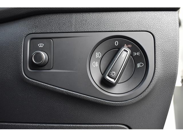 ティグアン ＴＤＩ　４モーション　Ｒライン　純正ナビ　ＴＶ　全方位カメラ　革シート　パワーバックドア　パドルシフト　ＬＥＤヘッドライト　２０インチＡＷ　シートメモリー（21枚目）