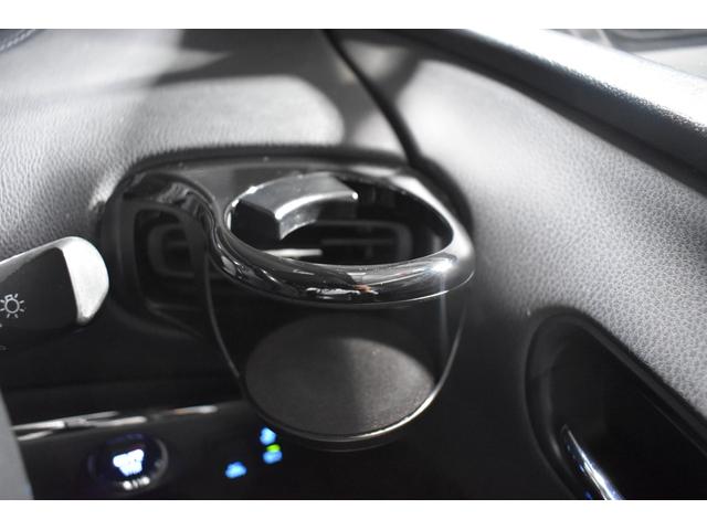 プリウスPHV Sナビパッケージ・GRスポーツ 純正ナビ バックカメラ フルセグTV ETC Bluetooth 前席シートヒーター レーダークルーズコントロール 純正18インチアルミホイール(31枚目)