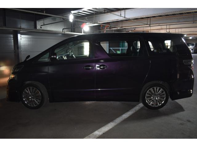 ヴェルファイア ２．４Ｚ　ゴールデンアイズＩＩ　純正ナビ　バックカメラ　パワーリヤゲート　フルセグＴＶ　ハーフレザー　フリップダウンモニター　ＥＴＣ　両側パワースライドドア　純正１８インチＡＷ　Ｂｌｕｅｔｏｏｔｈ　クルーズコントロール（11枚目）