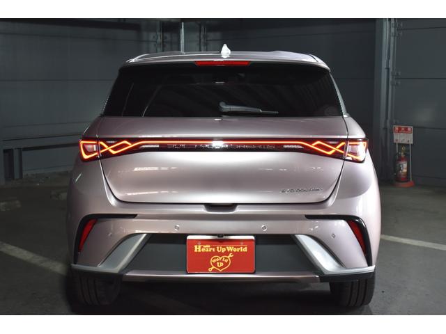 ドルフィン ベースグレード　純正ディスプレイナビ　アップルカープレイ　ＥＴＣ　アラウンドビューモニター　ブラインドスポットモニター　シートヒーター　パワーシート　純正１６インチＡＷ　ＬＥＤヘッドライト（7枚目）