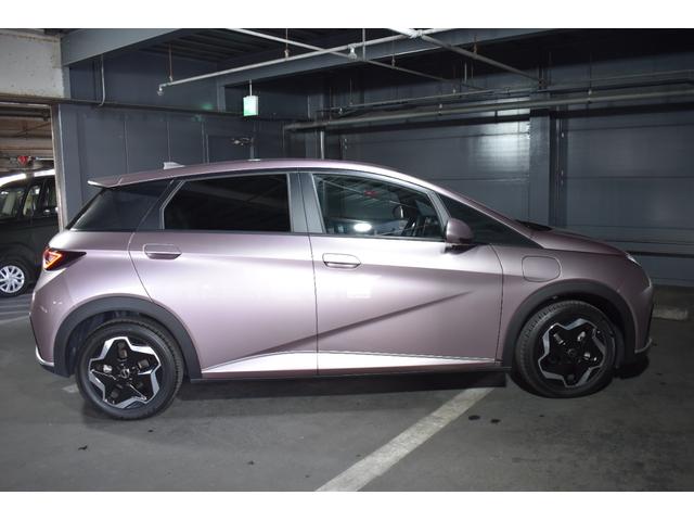 ドルフィン ベースグレード　純正ディスプレイナビ　アップルカープレイ　ＥＴＣ　アラウンドビューモニター　ブラインドスポットモニター　シートヒーター　パワーシート　純正１６インチＡＷ　ＬＥＤヘッドライト（10枚目）