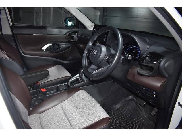 ヤリスクロス ハイブリッドＺ　純正ナビ機能付ディスプレイオーディオ　バックカメラ　ＥＴＣ　ドライブレコーダー　シートヒーター　ブラインドスポットモニター　レーダークルーズコントロール　フルセグＴＶ（21枚目）