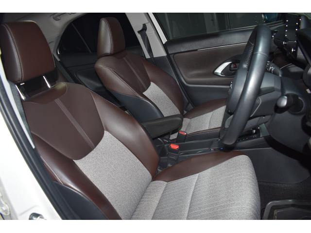 ヤリスクロス ハイブリッドＺ　純正ナビ機能付ディスプレイオーディオ　バックカメラ　ＥＴＣ　ドライブレコーダー　シートヒーター　ブラインドスポットモニター　レーダークルーズコントロール　フルセグＴＶ（22枚目）