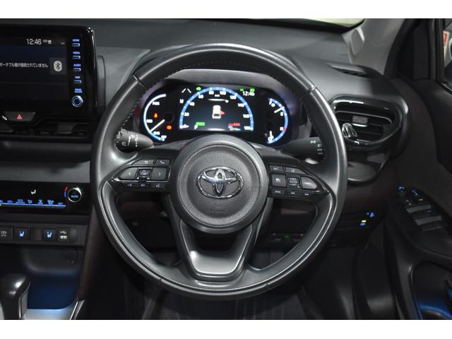 ヤリスクロス ハイブリッドＺ　純正ナビ機能付ディスプレイオーディオ　バックカメラ　ＥＴＣ　ドライブレコーダー　シートヒーター　ブラインドスポットモニター　レーダークルーズコントロール　フルセグＴＶ（33枚目）