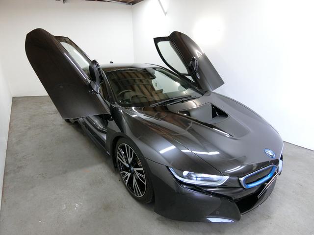 ｉ８ ベースグレード　禁煙車　ガルウィング　ＢＭＷツインパワーターボ＋電気モーター　フルタイム４ＷＤ　パドルシフト　サンプロテクションガラス　純正２０インチアロイホイール　ヘッドアップディスプレイ　プッシュスタート（37枚目）