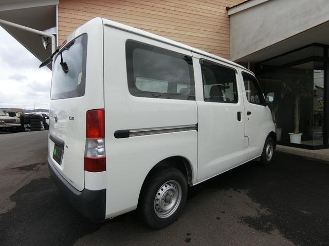 ライトエースバン ＤＸ　クラリオンナビ　ＥＴＣ　両側スライドドア　キーレス　　運転席助手席エアバック　純正ドアバイザー　フロント純正フロアゴムマット　スペアタイヤ　荷室内寸長１７６０ｍｍ×幅１４９５ｍｍ×高１３０５ｍｍ（15枚目）