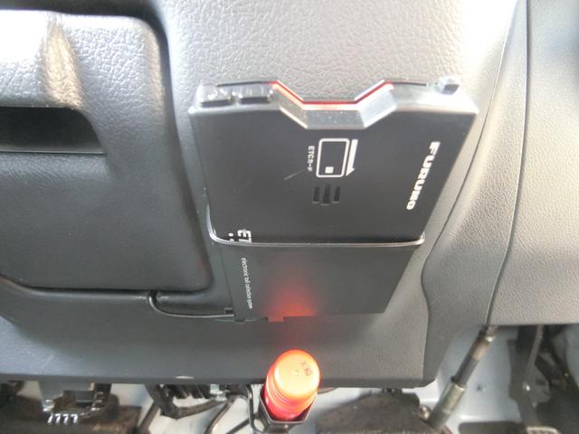 ライトエースバン ＤＸ　クラリオンナビ　ＥＴＣ　両側スライドドア　キーレス　　運転席助手席エアバック　純正ドアバイザー　フロント純正フロアゴムマット　スペアタイヤ　荷室内寸長１７６０ｍｍ×幅１４９５ｍｍ×高１３０５ｍｍ（26枚目）