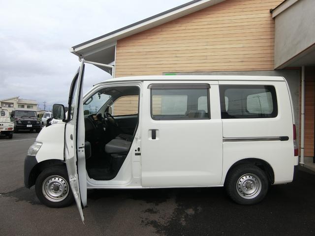 ライトエースバン ＤＸ　クラリオンナビ　ＥＴＣ　両側スライドドア　キーレス　　運転席助手席エアバック　純正ドアバイザー　フロント純正フロアゴムマット　スペアタイヤ　荷室内寸長１７６０ｍｍ×幅１４９５ｍｍ×高１３０５ｍｍ（54枚目）