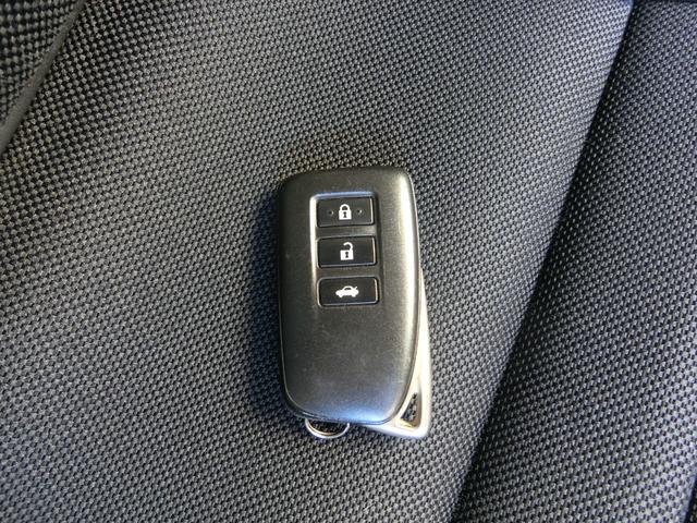 ＩＳ ＩＳ３００ｈ　Ｆスポーツ　メーカーナビ　レーダークルーズコントロール　ＥＴＣ２．０　ＬＥＤヘッドライト　バックカメラ　ドライブレコーダー　パドルシフト　シートヒーター　パワーシート　ハーフレザーシート　純正１８インチＡＷ（19枚目）