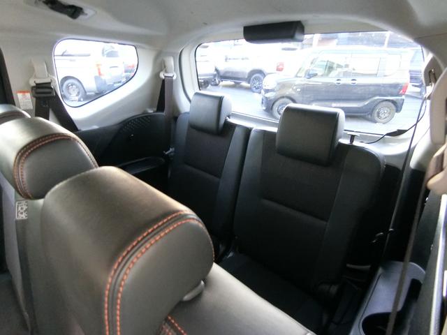 シエンタ ハイブリッドG クエロ 両側パワースライドドア ETC2.0 Tコネクトフルセグナビ バックカメラ 衝突軽減システム Bluetooth接続 ミュージックサーバー 7人乗り エアバック レーンアシスト 衝突安全ボディ 禁煙(9枚目)