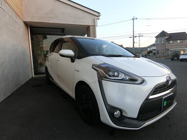 シエンタ ハイブリッドG クエロ 両側パワースライドドア ETC2.0 Tコネクトフルセグナビ バックカメラ 衝突軽減システム Bluetooth接続 ミュージックサーバー 7人乗り エアバック レーンアシスト 衝突安全ボディ 禁煙(13枚目)