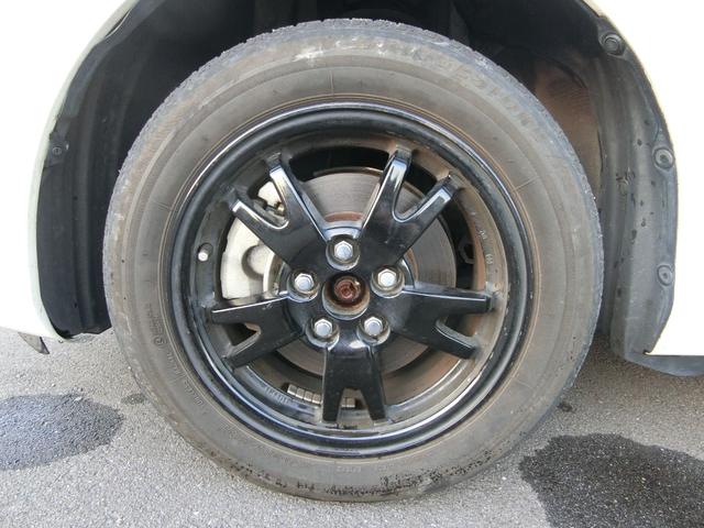 シエンタ ハイブリッドG クエロ 両側パワースライドドア ETC2.0 Tコネクトフルセグナビ バックカメラ 衝突軽減システム Bluetooth接続 ミュージックサーバー 7人乗り エアバック レーンアシスト 衝突安全ボディ 禁煙(16枚目)