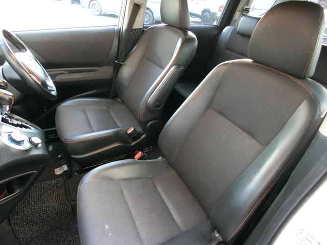 シエンタ ハイブリッドG クエロ 両側パワースライドドア ETC2.0 Tコネクトフルセグナビ バックカメラ 衝突軽減システム Bluetooth接続 ミュージックサーバー 7人乗り エアバック レーンアシスト 衝突安全ボディ 禁煙(28枚目)