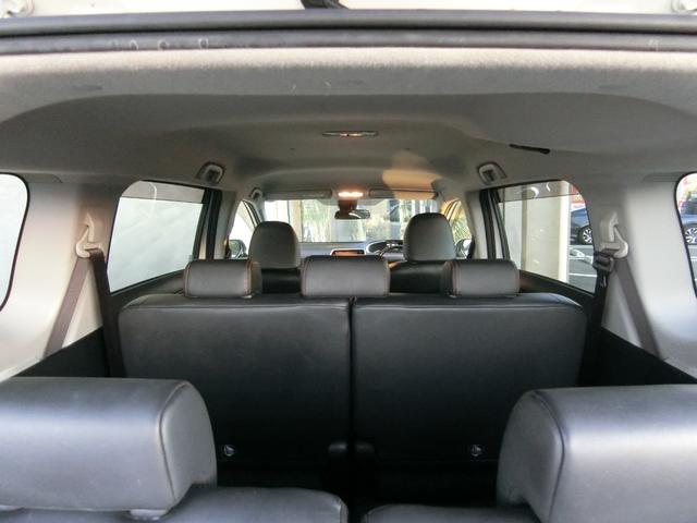 シエンタ ハイブリッドG クエロ 両側パワースライドドア ETC2.0 Tコネクトフルセグナビ バックカメラ 衝突軽減システム Bluetooth接続 ミュージックサーバー 7人乗り エアバック レーンアシスト 衝突安全ボディ 禁煙(31枚目)