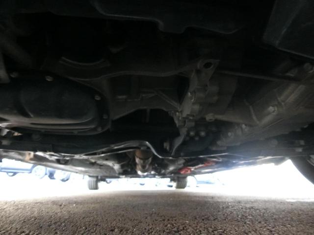 シエンタ ハイブリッドG クエロ 両側パワースライドドア ETC2.0 Tコネクトフルセグナビ バックカメラ 衝突軽減システム Bluetooth接続 ミュージックサーバー 7人乗り エアバック レーンアシスト 衝突安全ボディ 禁煙(71枚目)