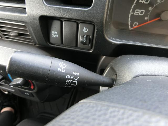 アクティトラック タウン　４ＷＤ　５速マニュアル　ＡＢＳ　運転席助手席エアバック　キーレス　荷台ランプ　記録簿　パワーウィンドウ（29枚目）