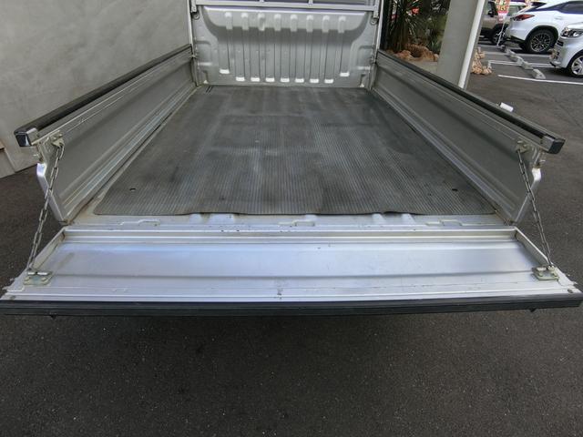 アクティトラック タウン　４ＷＤ　５速マニュアル　ＡＢＳ　運転席助手席エアバック　キーレス　荷台ランプ　記録簿　パワーウィンドウ（62枚目）