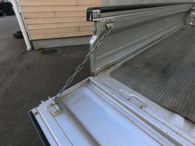 アクティトラック タウン　４ＷＤ　５速マニュアル　ＡＢＳ　運転席助手席エアバック　キーレス　荷台ランプ　記録簿　パワーウィンドウ（63枚目）