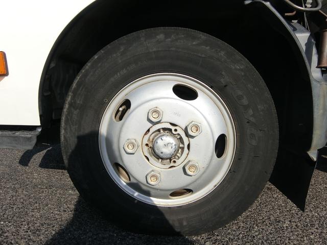 デュトロ 全低床ダンプ　５ＭＴ　ディーゼル　３ｔ積　３人乗り　ダンプシート　スペアタイヤ　パワーウィンドウ　パワステ　運転席エアバック　ダブルタイヤ（13枚目）