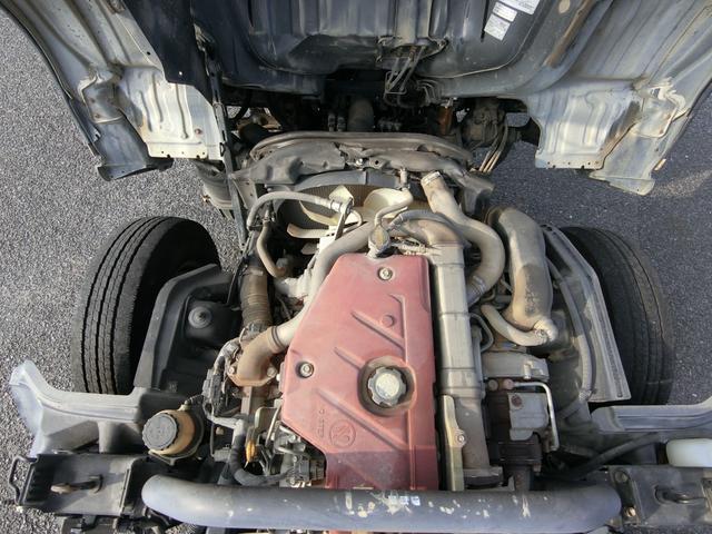 デュトロ 全低床ダンプ　５ＭＴ　ディーゼル　３ｔ積　３人乗り　ダンプシート　スペアタイヤ　パワーウィンドウ　パワステ　運転席エアバック　ダブルタイヤ（16枚目）