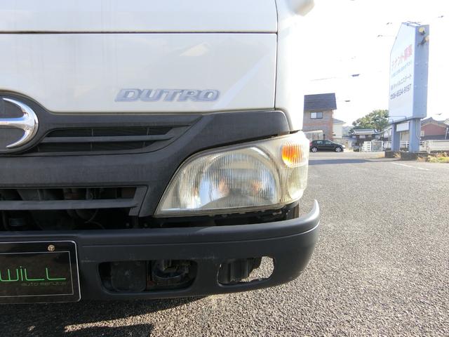 デュトロ 全低床ダンプ　５ＭＴ　ディーゼル　３ｔ積　３人乗り　ダンプシート　スペアタイヤ　パワーウィンドウ　パワステ　運転席エアバック　ダブルタイヤ（20枚目）