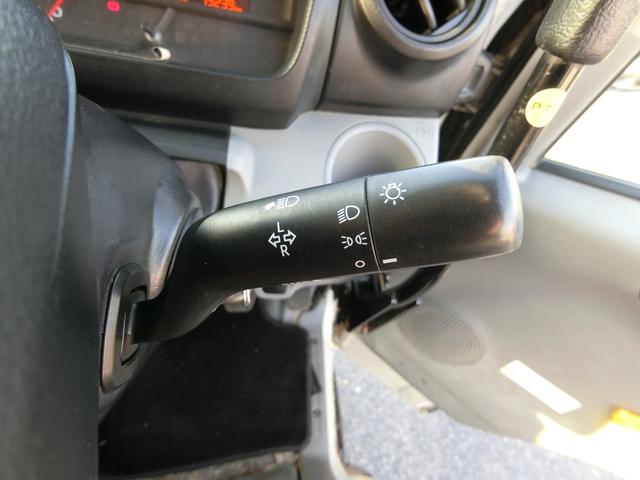 デュトロ 全低床ダンプ　５ＭＴ　ディーゼル　３ｔ積　３人乗り　ダンプシート　スペアタイヤ　パワーウィンドウ　パワステ　運転席エアバック　ダブルタイヤ（29枚目）