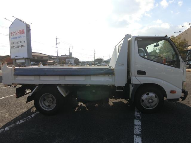 デュトロ 全低床ダンプ　５ＭＴ　ディーゼル　３ｔ積　３人乗り　ダンプシート　スペアタイヤ　パワーウィンドウ　パワステ　運転席エアバック　ダブルタイヤ（36枚目）