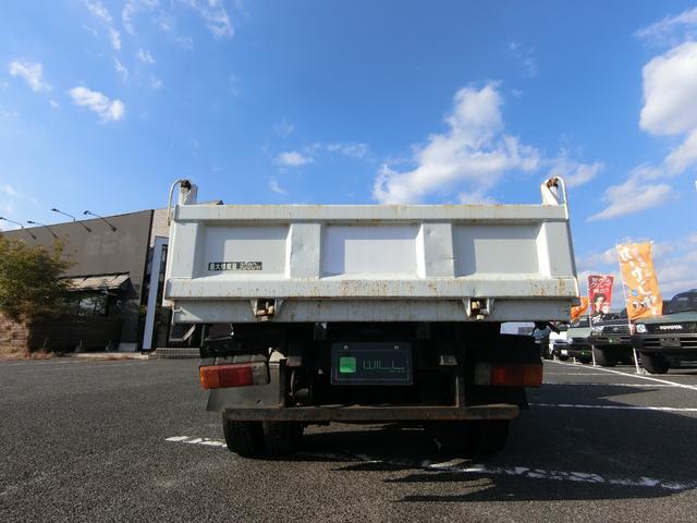 デュトロ 全低床ダンプ　５ＭＴ　ディーゼル　３ｔ積　３人乗り　ダンプシート　スペアタイヤ　パワーウィンドウ　パワステ　運転席エアバック　ダブルタイヤ（43枚目）
