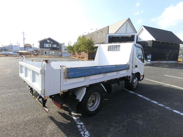 デュトロ 全低床ダンプ　５ＭＴ　ディーゼル　３ｔ積　３人乗り　ダンプシート　スペアタイヤ　パワーウィンドウ　パワステ　運転席エアバック　ダブルタイヤ（50枚目）